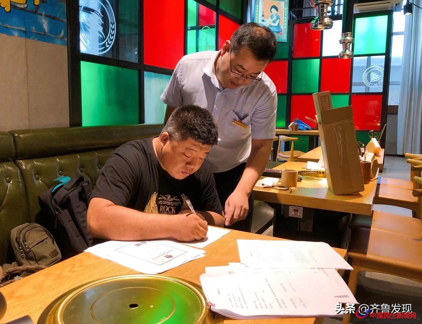 區(qū)行政審批局量身定制、上門服務(wù)，助力嶗山會場文藝表演順利進(jìn)行