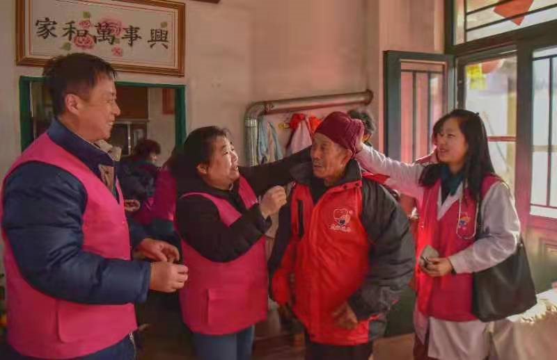 12.5國(guó)際志愿者日|市北區(qū)志愿服務(wù)團(tuán)隊(duì)持續(xù)推進(jìn)“暖冬行動(dòng)”，溫暖孤寡老人